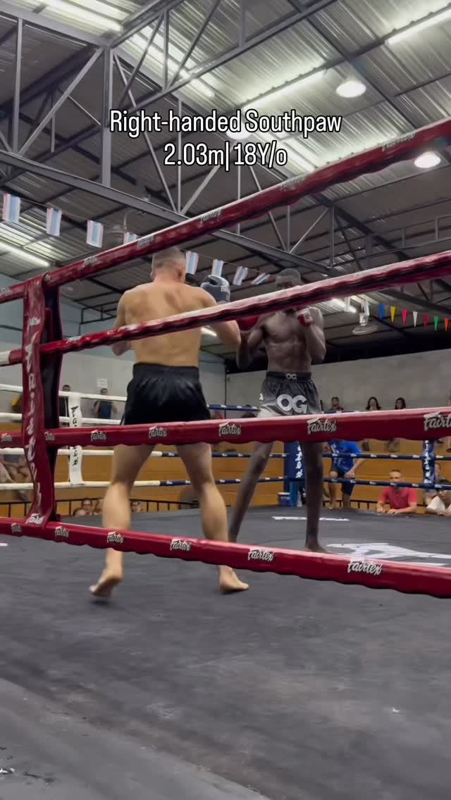 Right hand power Southpaw angles